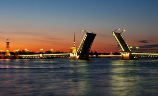 Фотообои Дворцовый мост на закате